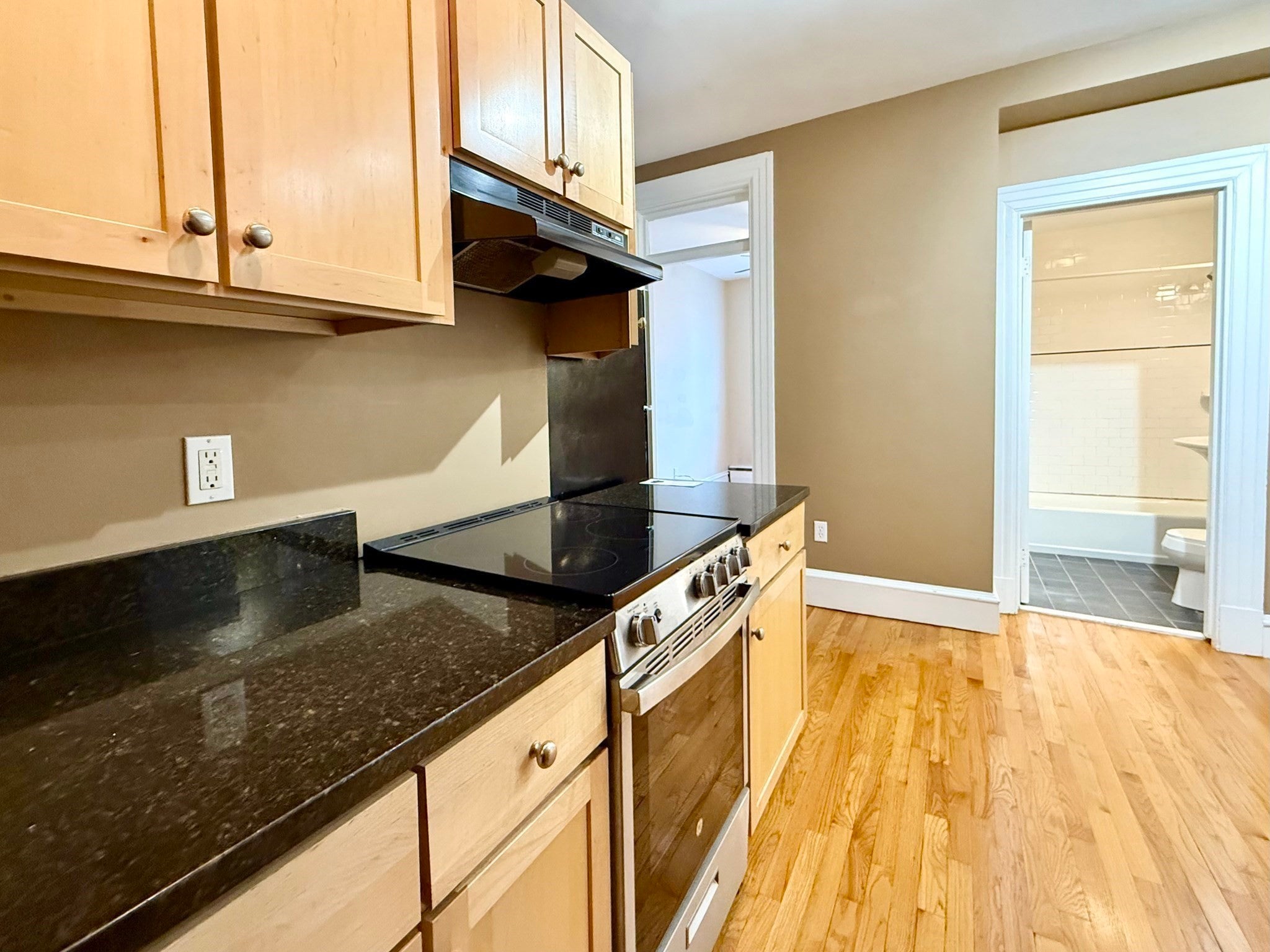 2 Arlington St #22, Cambridge, MA, 2 Arlington St #22, Cambridge, MA Photo #7