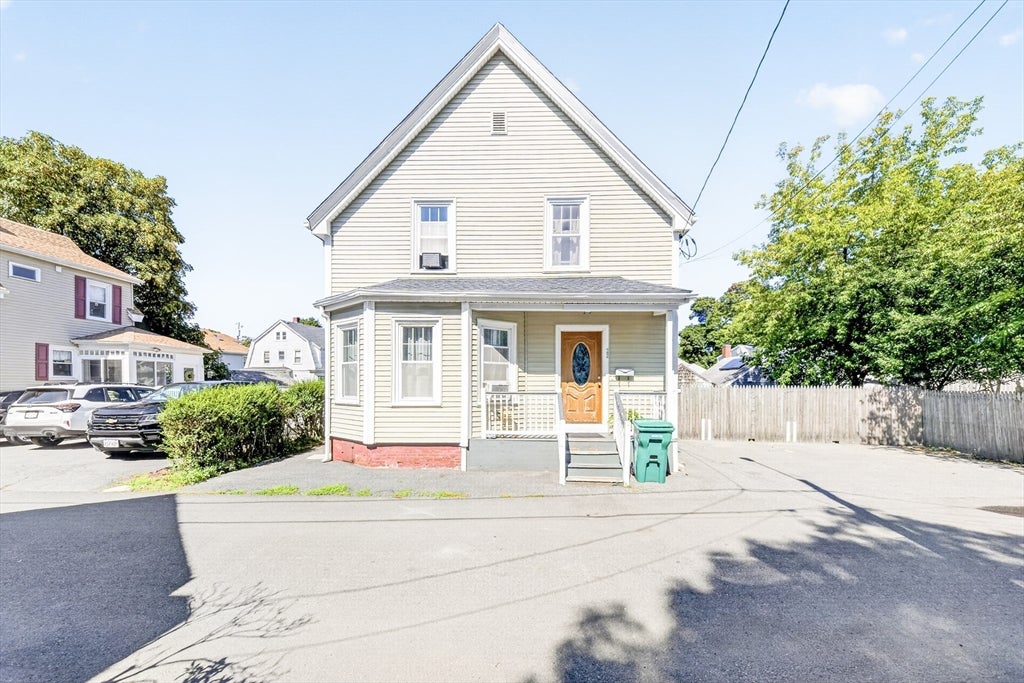 Photo of 22 Emerson PL, Lynn, MA