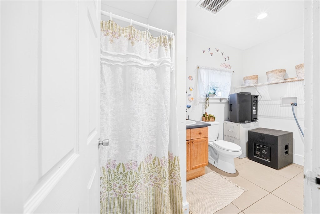 22 Emerson PL, Lynn, MA, 22 Emerson PL, Lynn, MA Photo #5