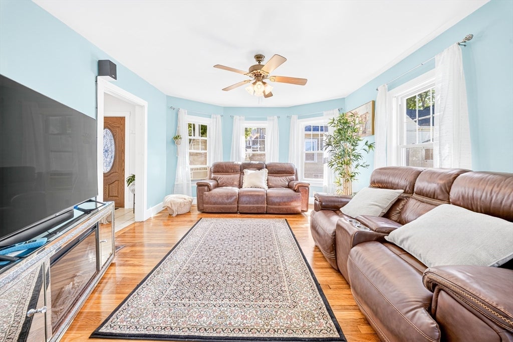 22 Emerson PL, Lynn, MA, 22 Emerson PL, Lynn, MA Photo #3