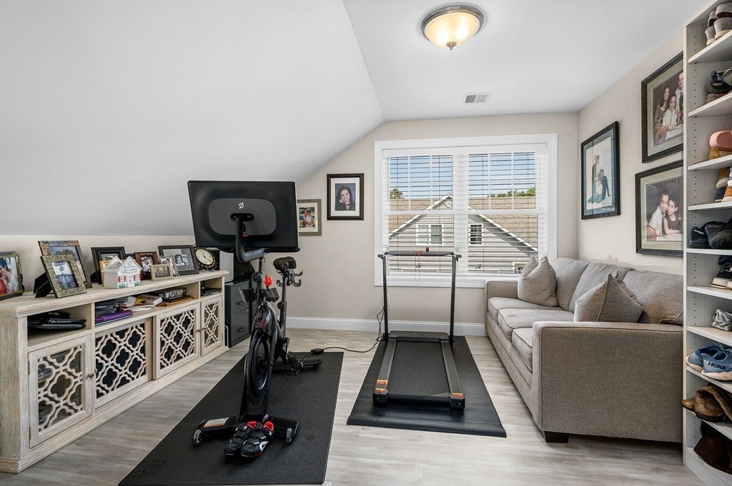 637 Gifford St #15B, Falmouth, MA Photo #14