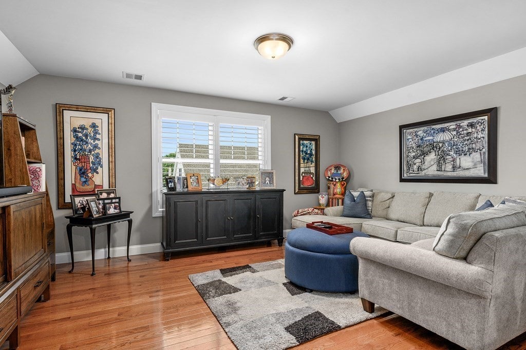 637 Gifford St #15B, Falmouth, MA Photo #16