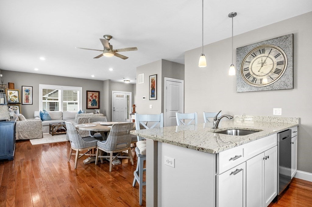 637 Gifford St #15B, Falmouth, MA Photo #5