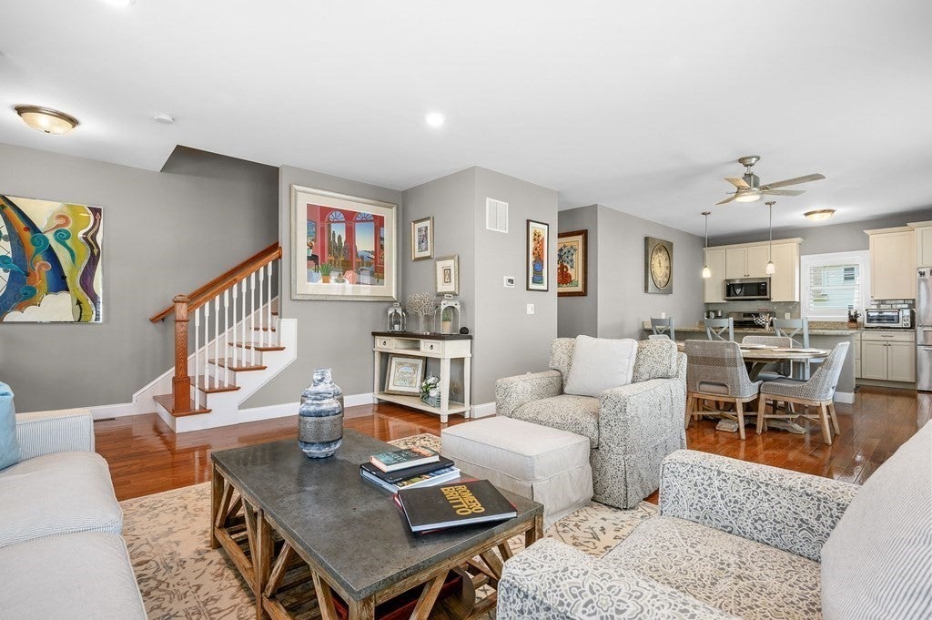 637 Gifford St #15B, Falmouth, MA Photo #2