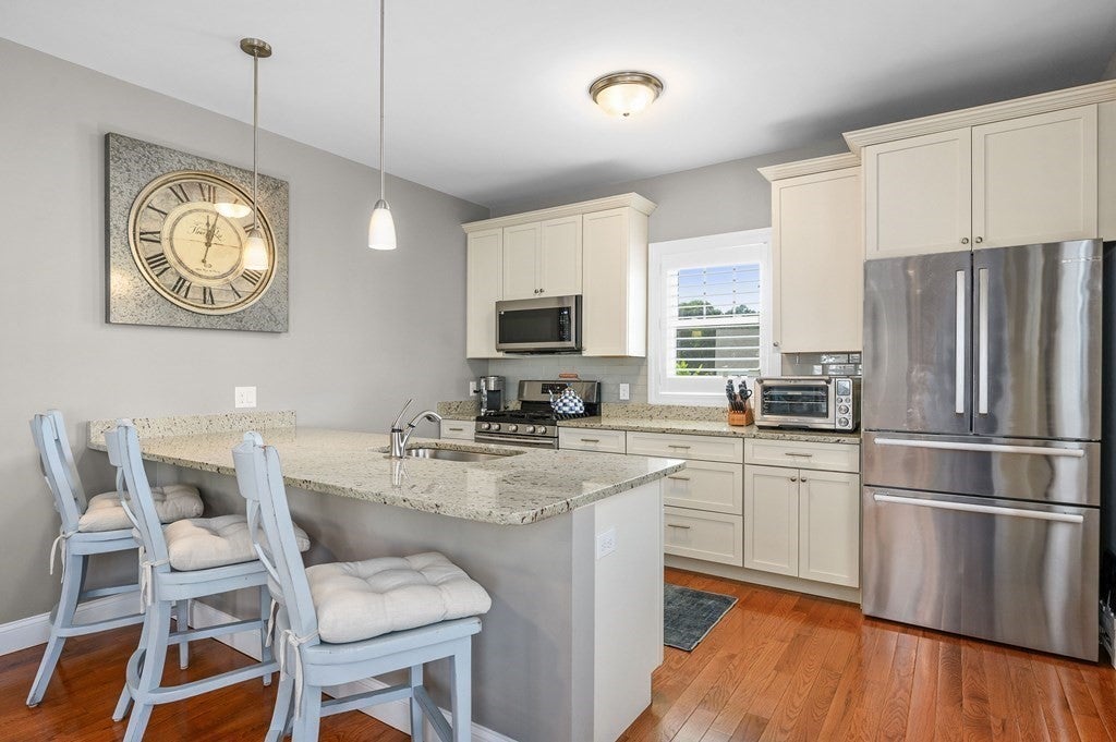 637 Gifford St #15B, Falmouth, MA Photo #3