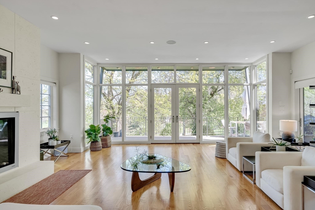 82 Kenilworth St
