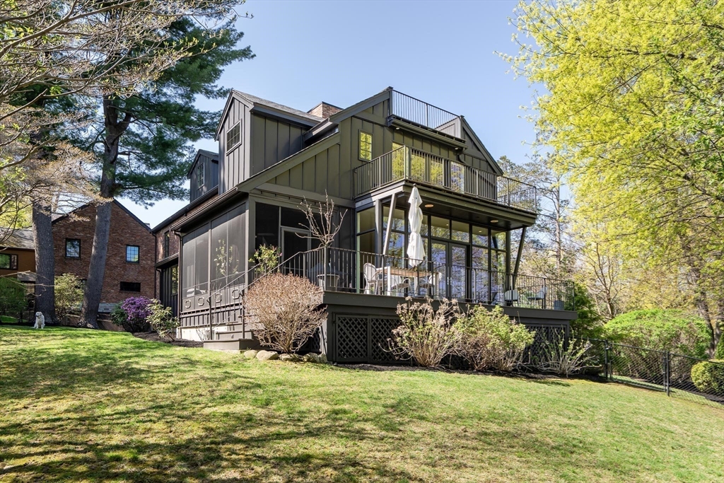 82 Kenilworth St