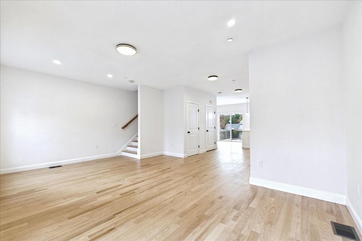 20 Dyer St #20, Rockland, MA Photo #16