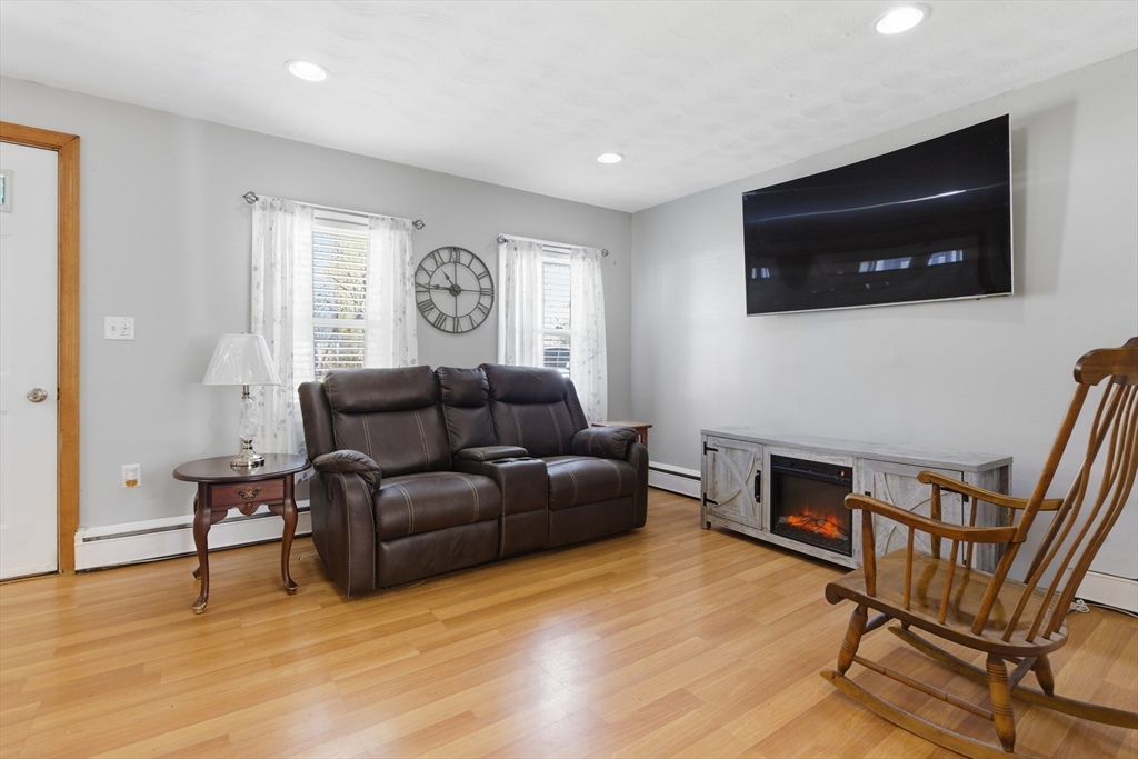 10 Cedarcrest Rd