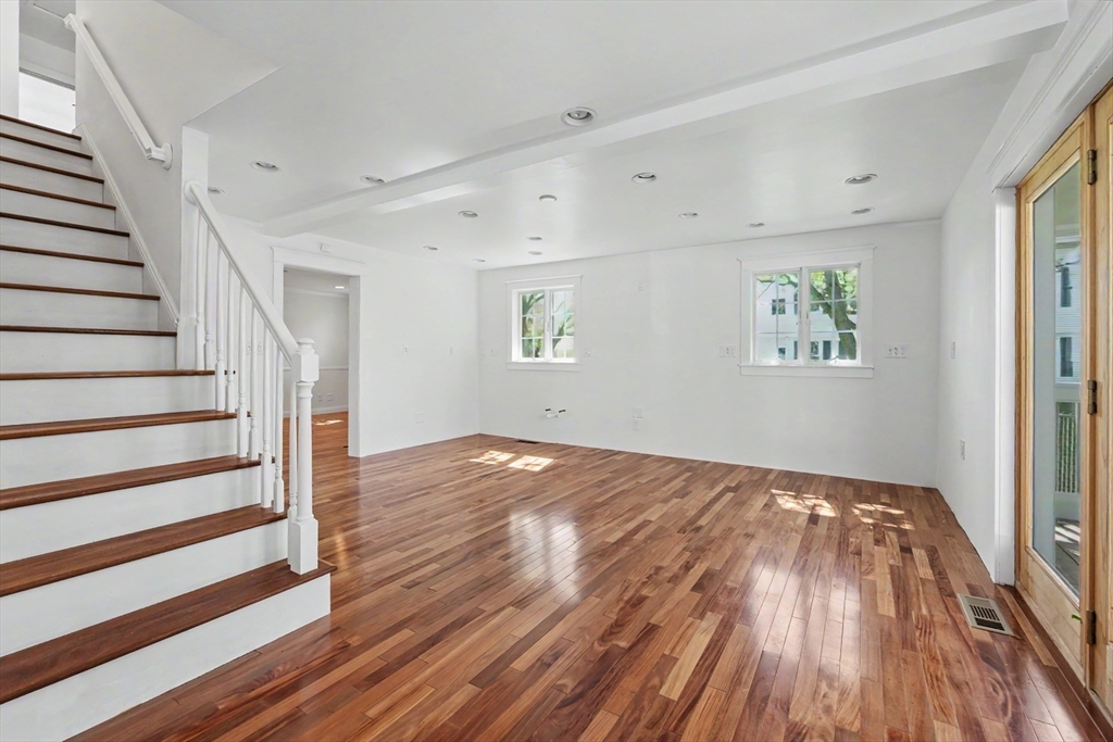 250 Chelmsford St