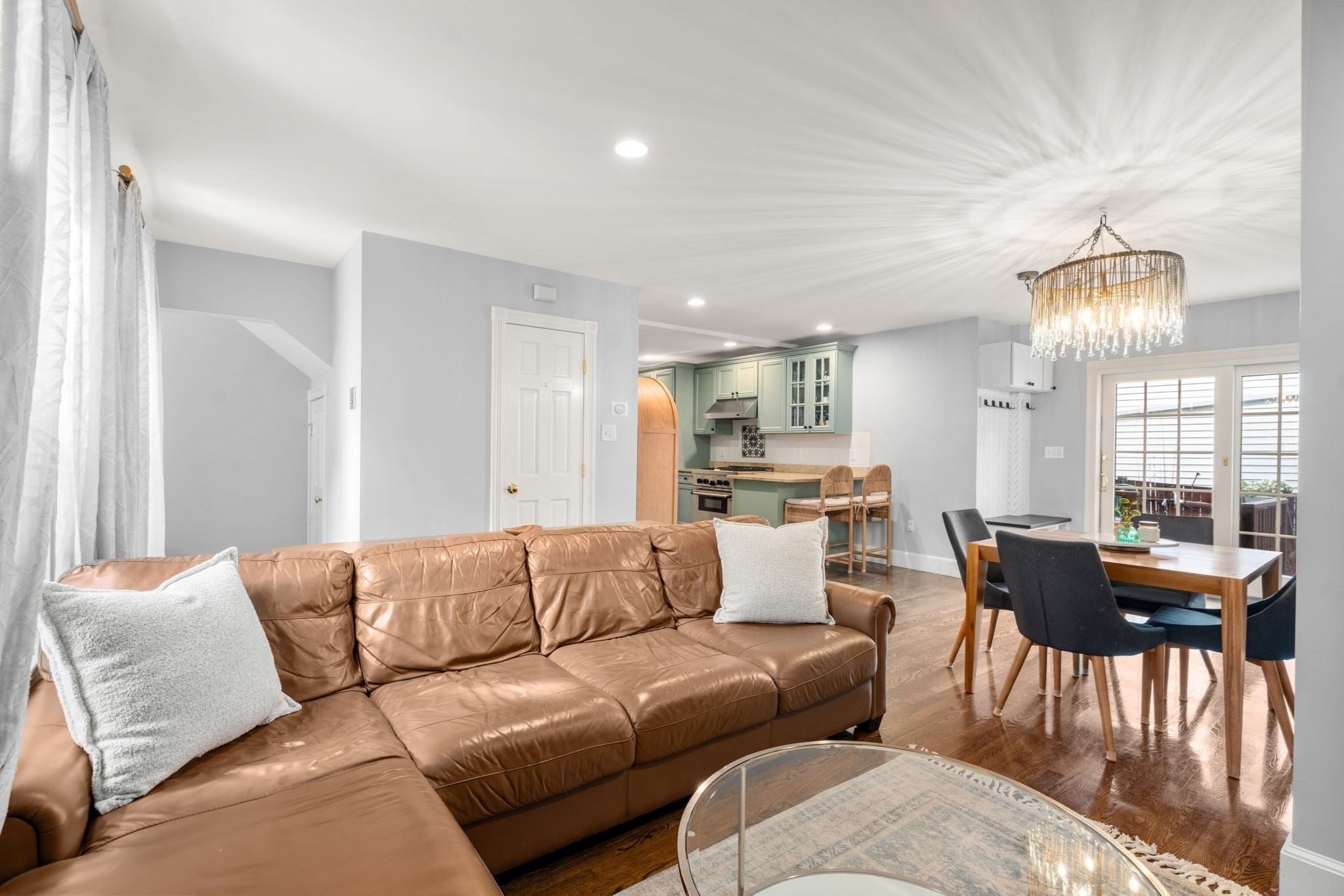 6 Franklin St 2