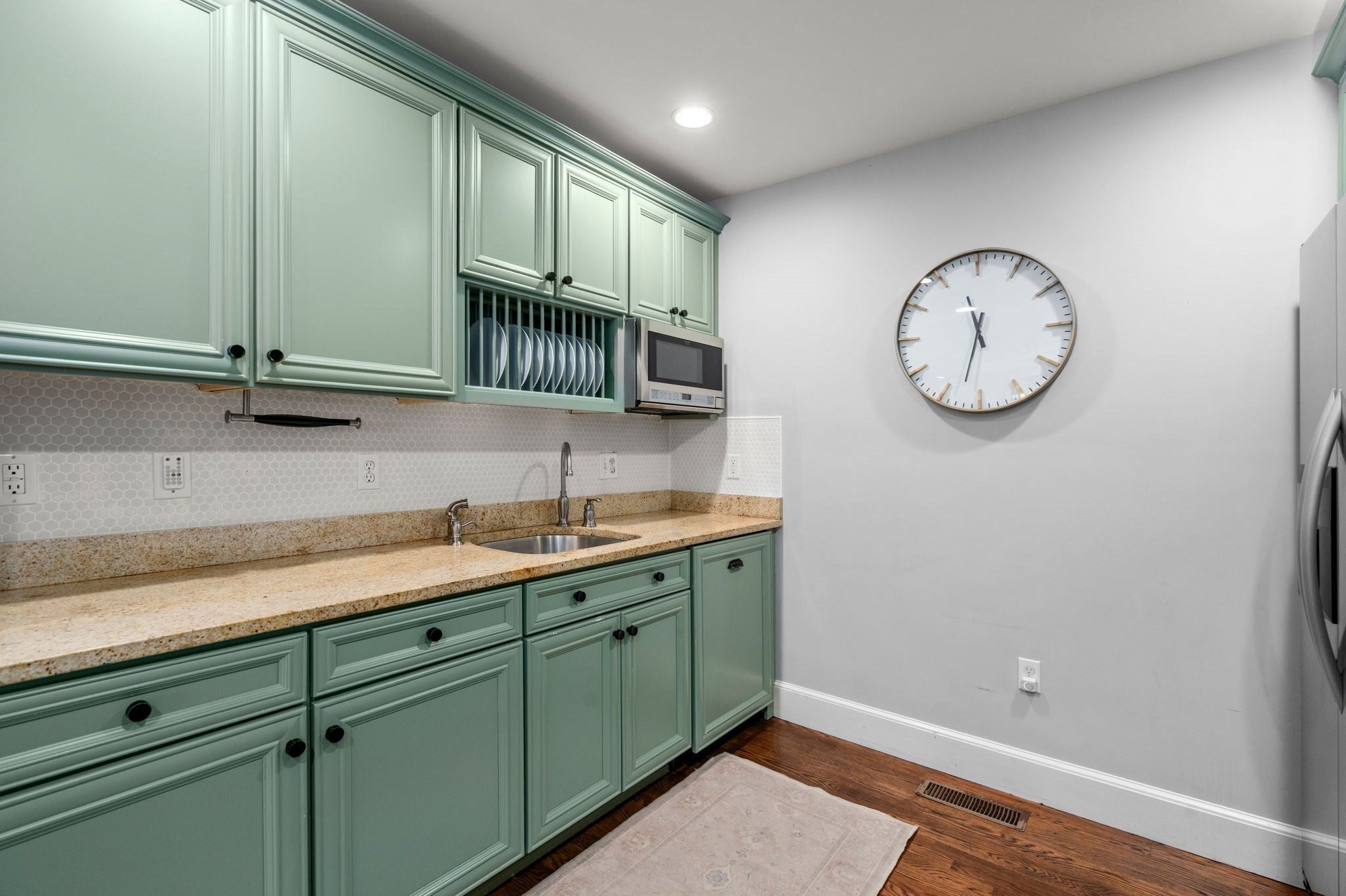 6 Franklin St 2