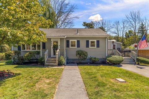 203 Hall St Raynham MA 02767