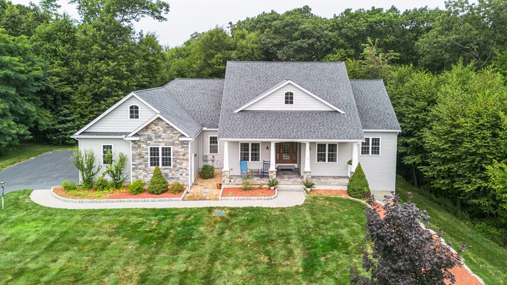 31 Noble St