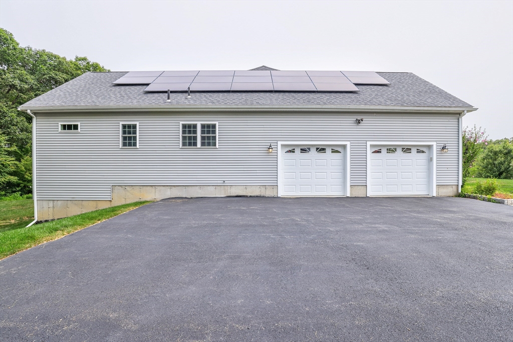 31 Noble St