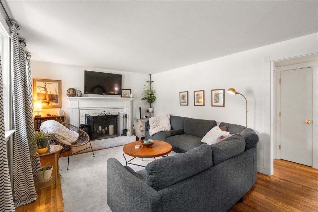 14 Lucas St, Carver, MA Photo #9