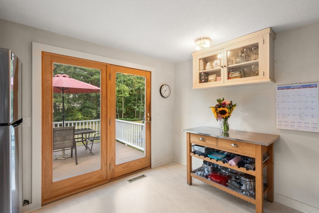 14 Lucas St, Carver, MA Photo #17