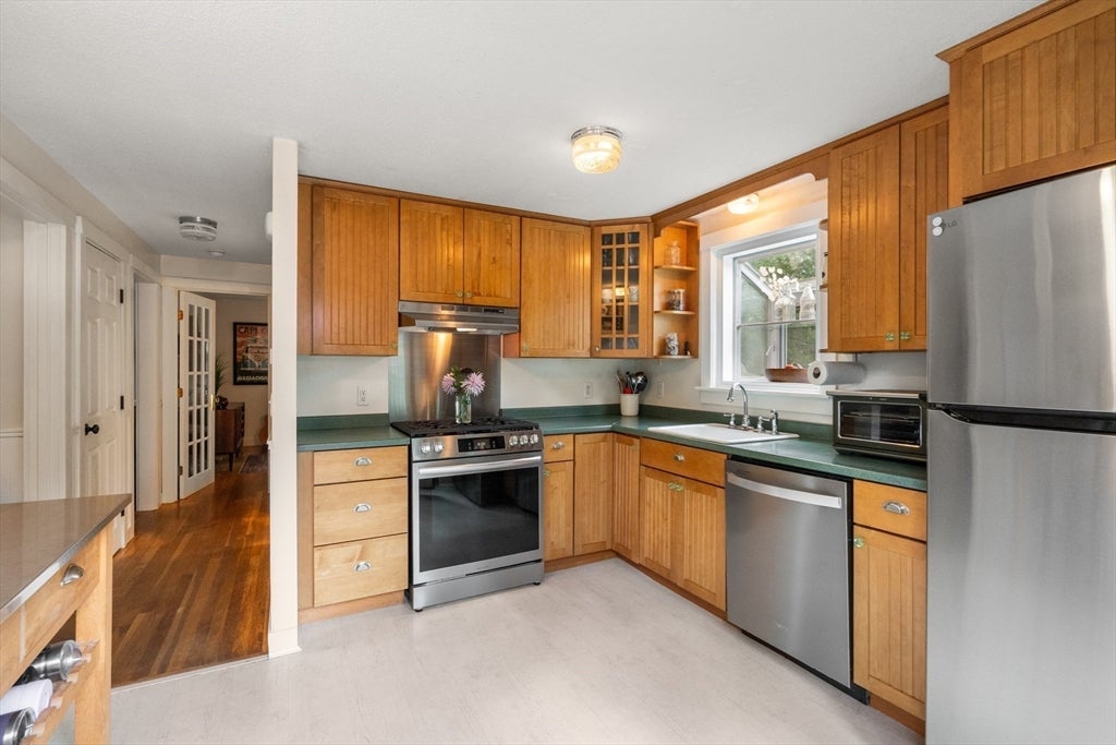 14 Lucas St, Carver, MA Photo #15