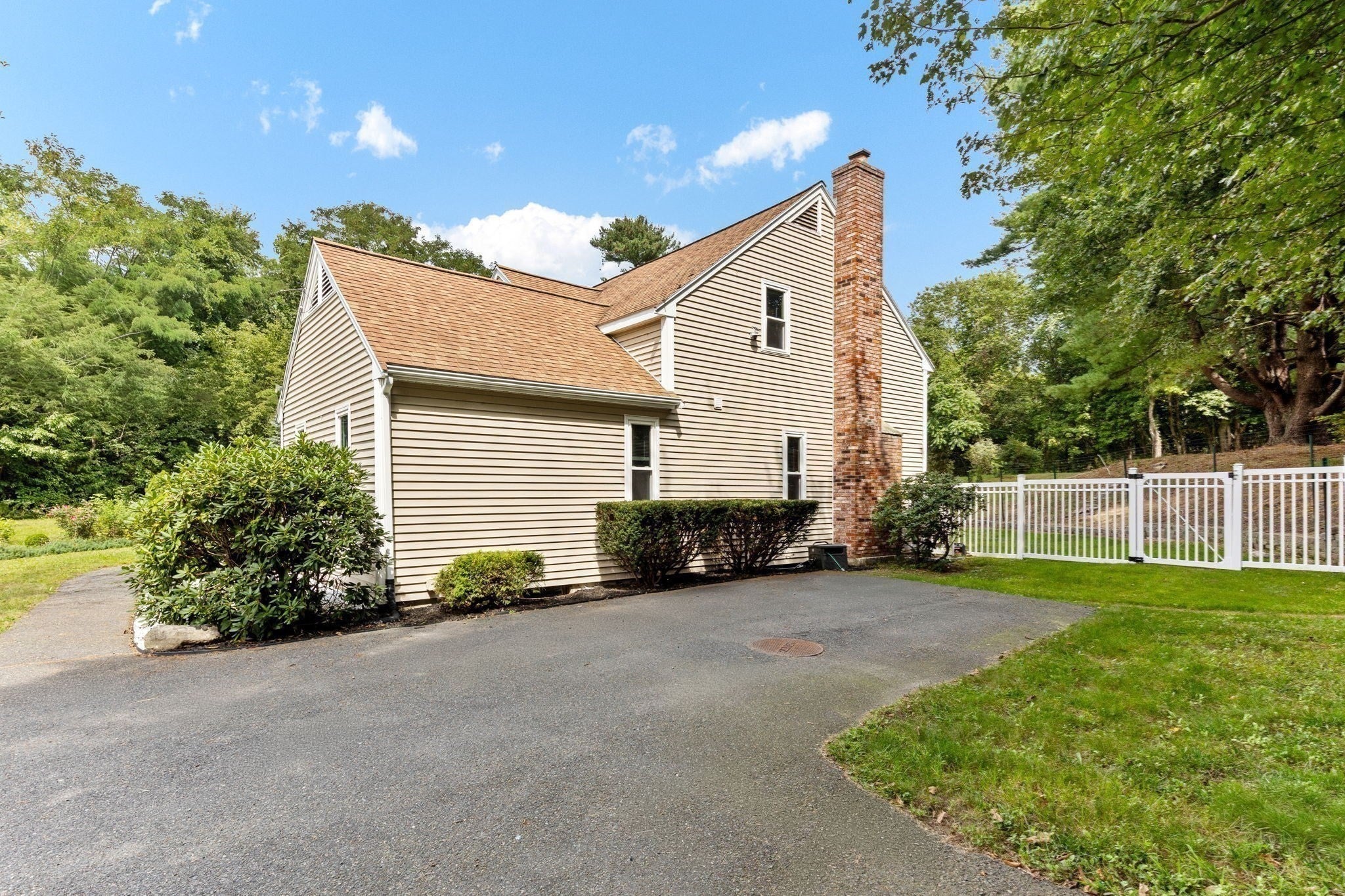 82 Paine St #82, Bellingham, MA, 82 Paine St #82, Bellingham, MA Photo #2