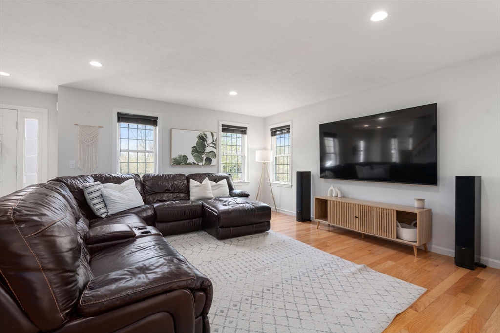 45 Cinnamon Ridge Cir, Middleboro, MA Photo #8