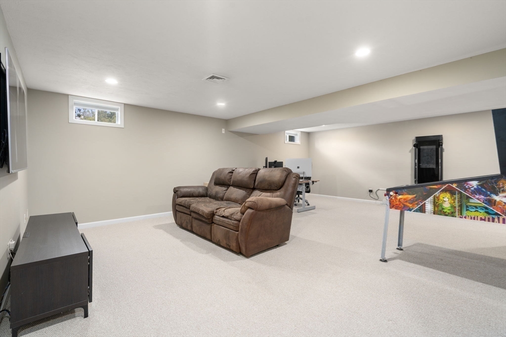 45 Cinnamon Ridge Cir, Middleboro, MA Photo #26