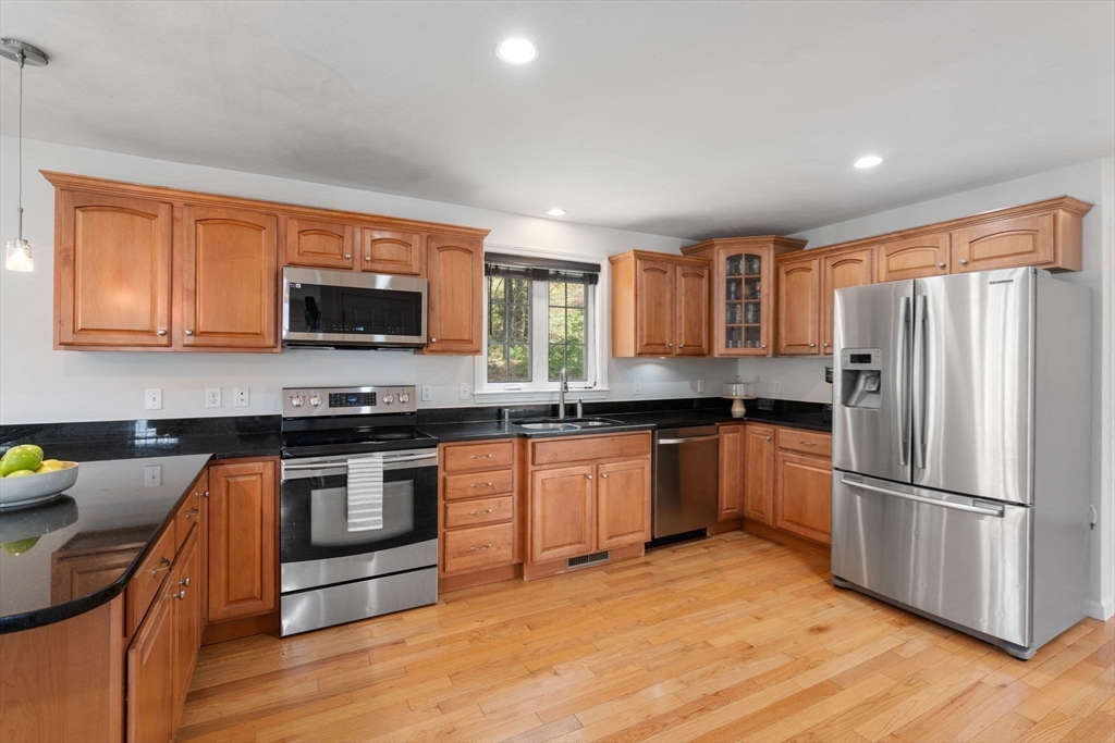 45 Cinnamon Ridge Cir, Middleboro, MA Photo #12