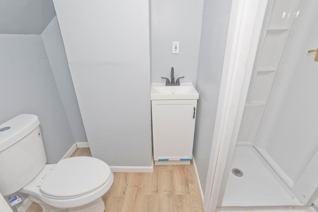 239-241 Oak Grove Ave, Springfield, MA Photo #33