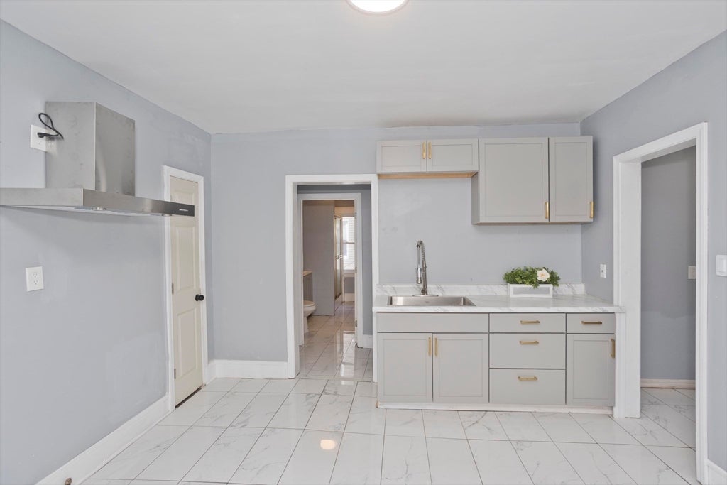 239-241 Oak Grove Ave, Springfield, MA Photo #3