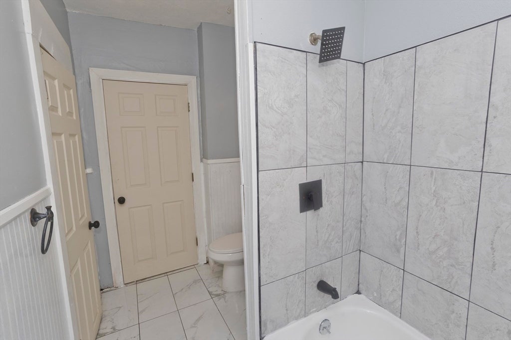 239-241 Oak Grove Ave, Springfield, MA Photo #32