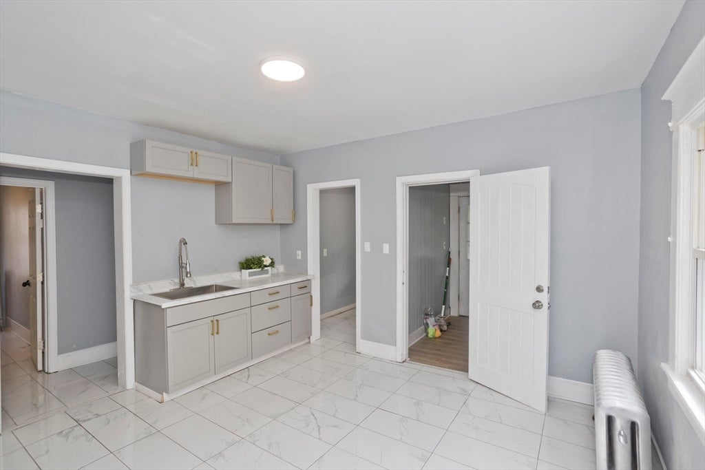 239-241 Oak Grove Ave, Springfield, MA Photo #4