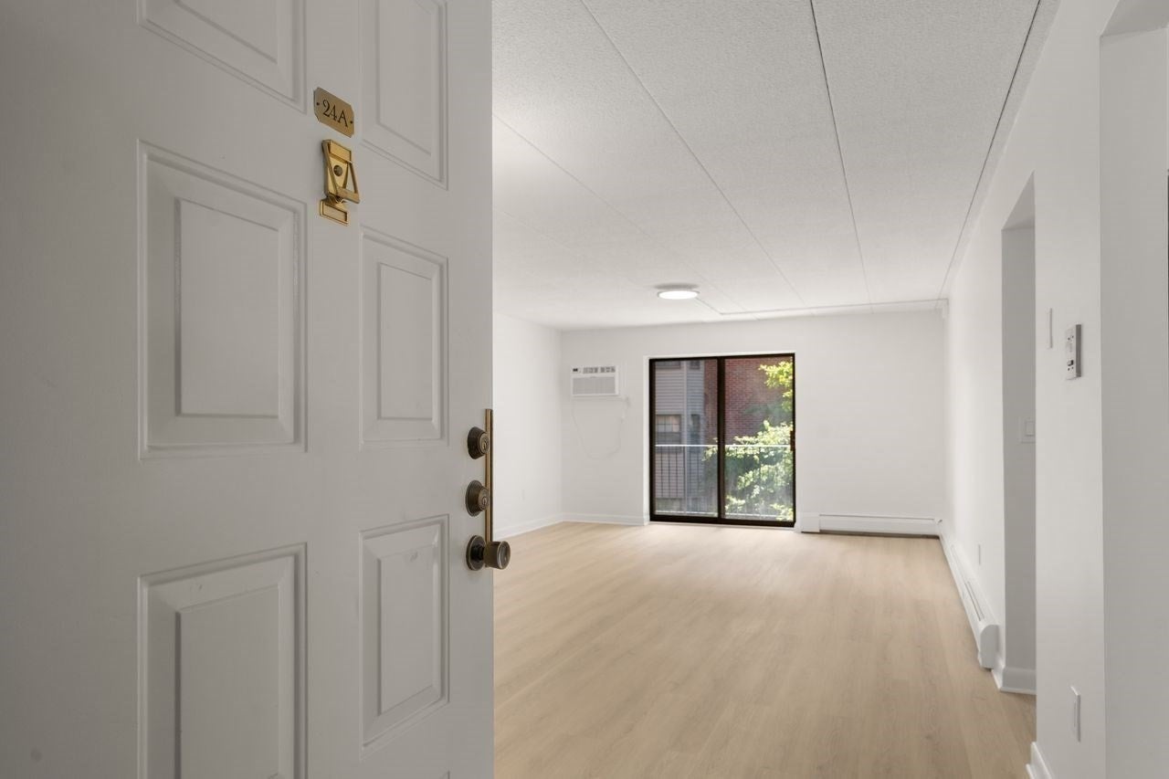 16 Winter St #24A, Waltham, MA, 16 Winter St #24A, Waltham, MA Photo #4
