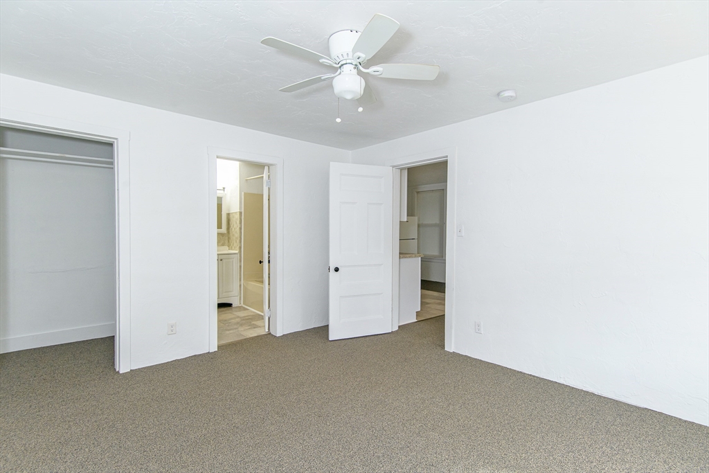 Webster, Massachusetts 01570, United States, 1 Bedroom Bedrooms, ,1 BathroomBathrooms,Residential,Active,207608