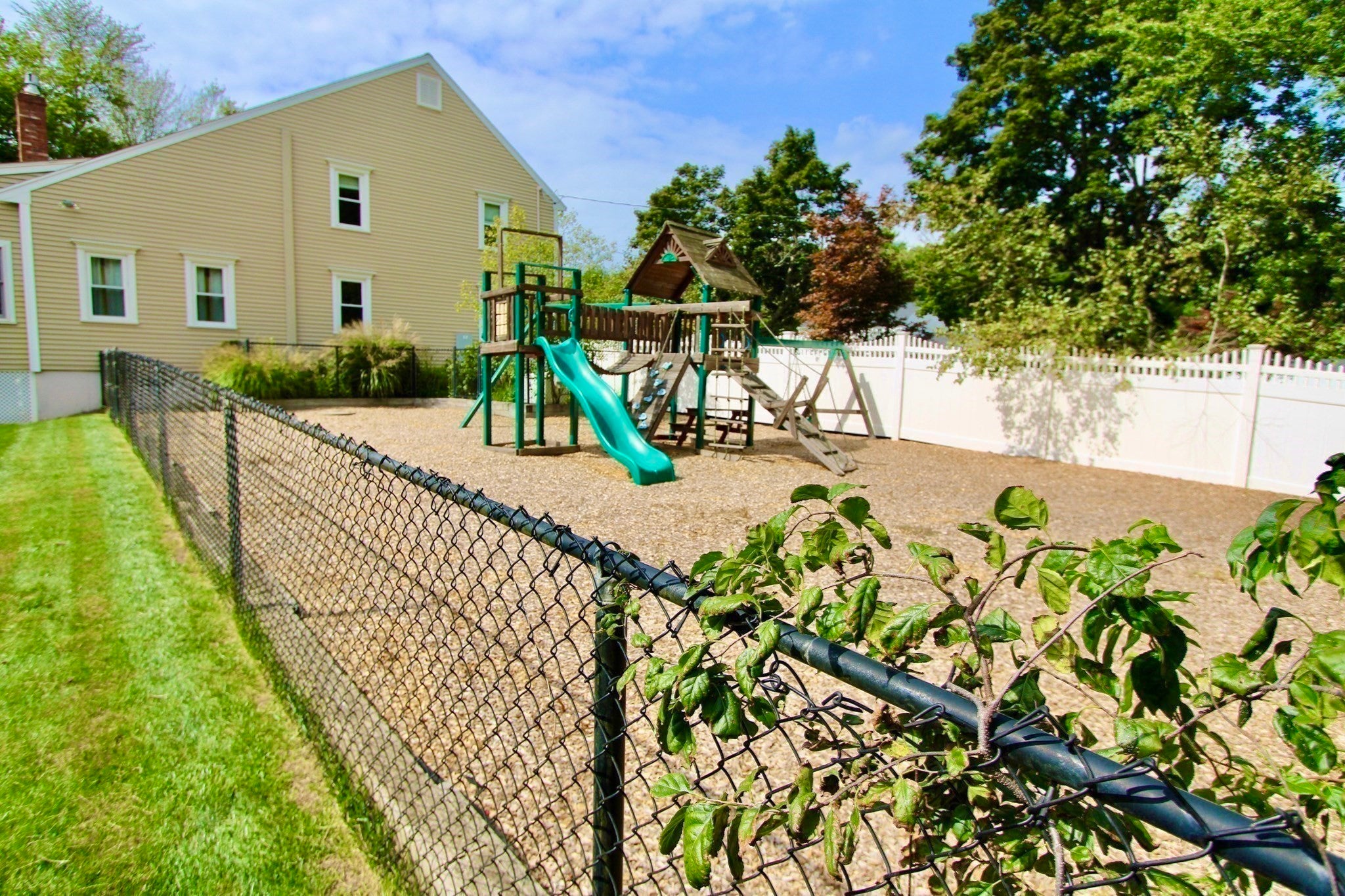 10 Stoneybrook Drive