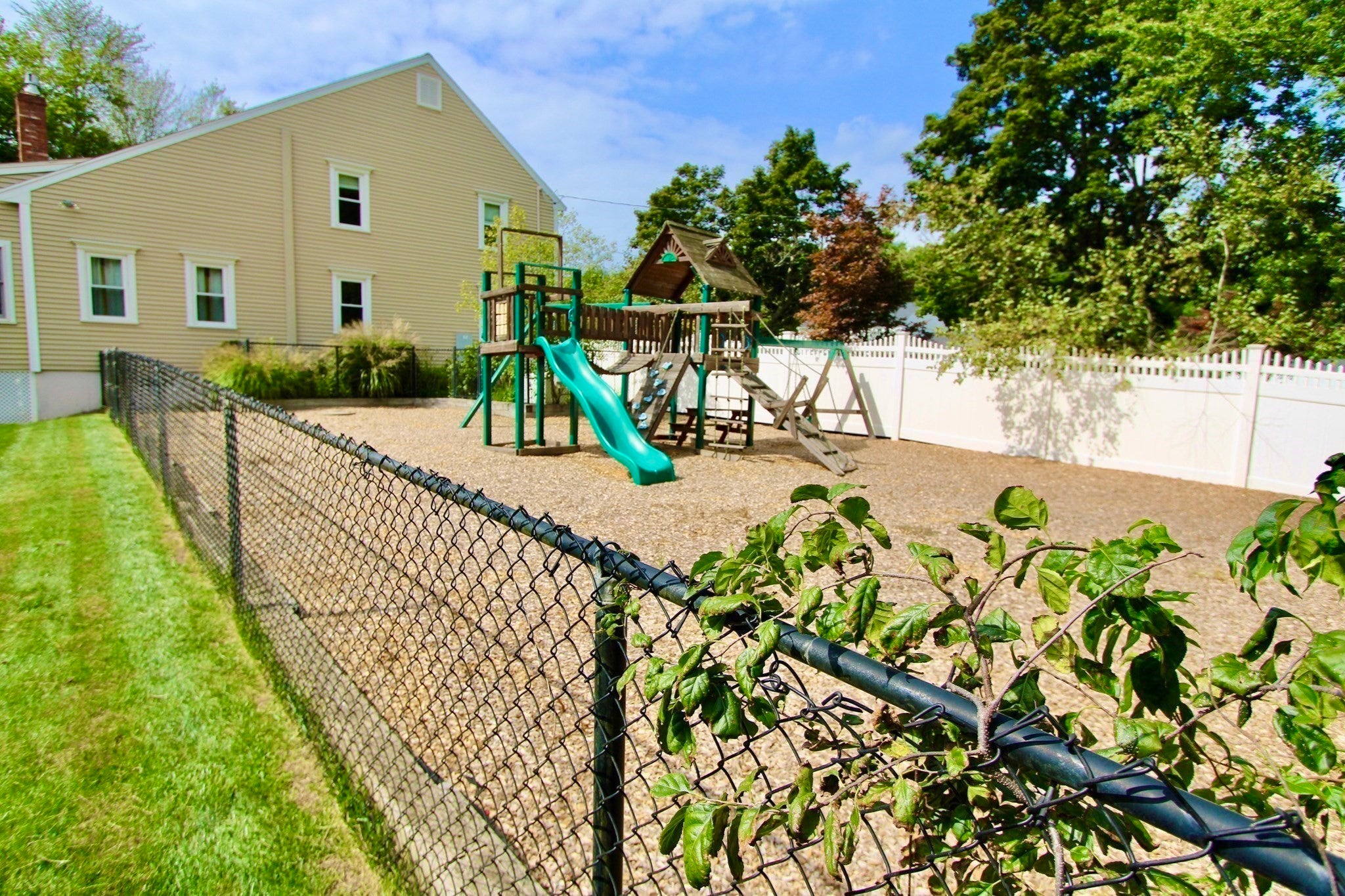 10 Stoneybrook Drive