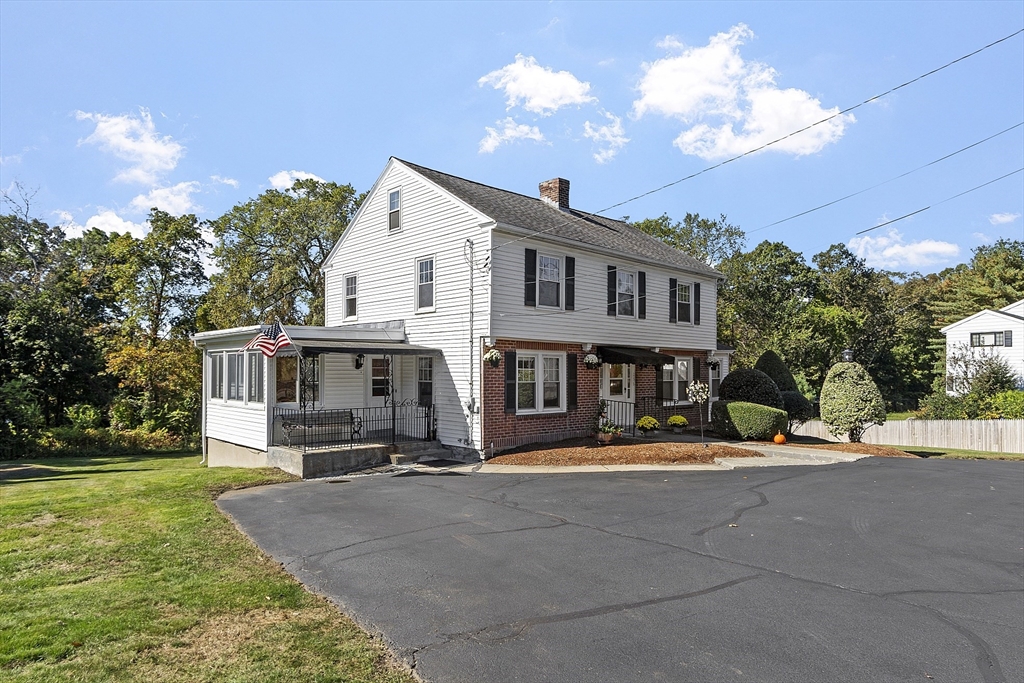 256 Massasoit Rd