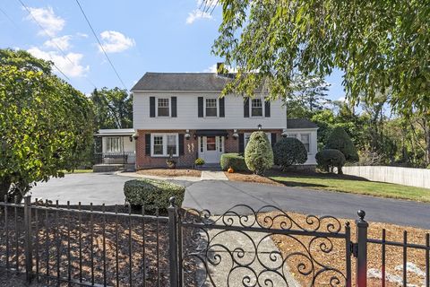 256 Massasoit Rd Worcester MA 01604