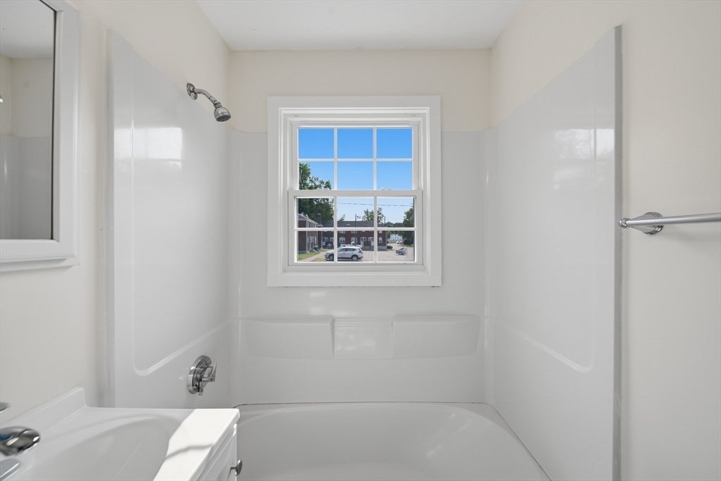 1582 Memorial Ave #1B, West Springfield, MA, 1582 Memorial Ave #1B, West Springfield, MA Photo #23
