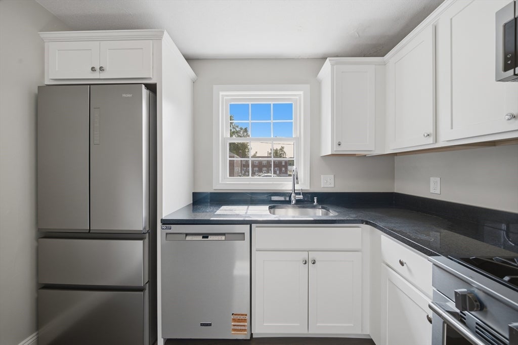 1582 Memorial Ave #1B, West Springfield, MA, 1582 Memorial Ave #1B, West Springfield, MA Photo #3