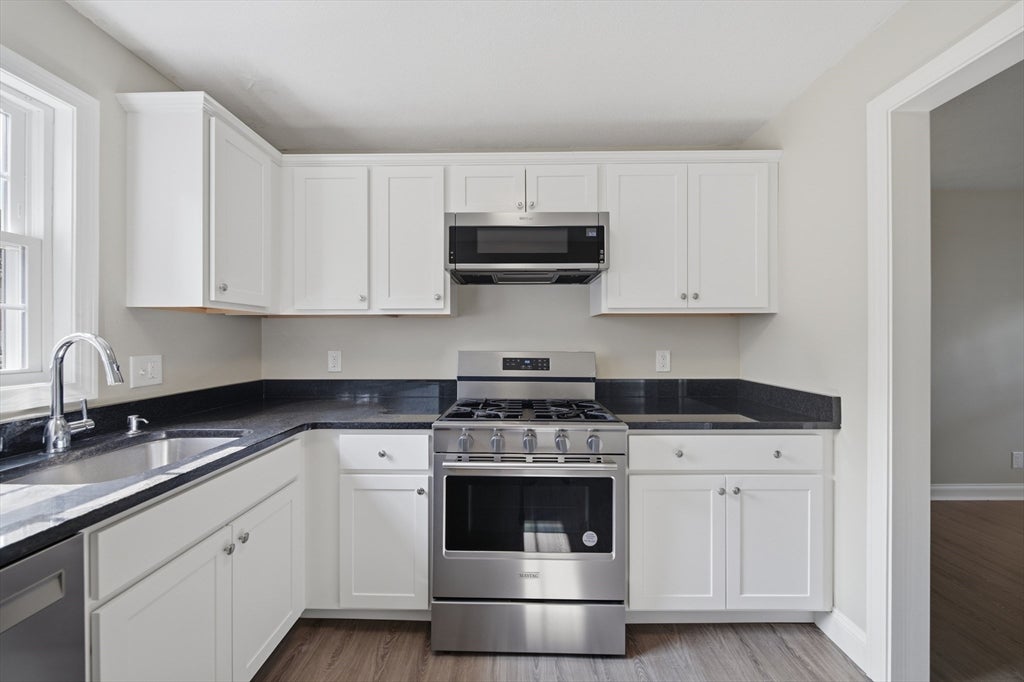 1582 Memorial Ave #1B, West Springfield, MA, 1582 Memorial Ave #1B, West Springfield, MA Photo #2