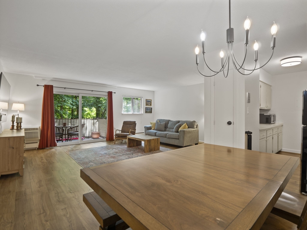 11 Crescent Dr 8