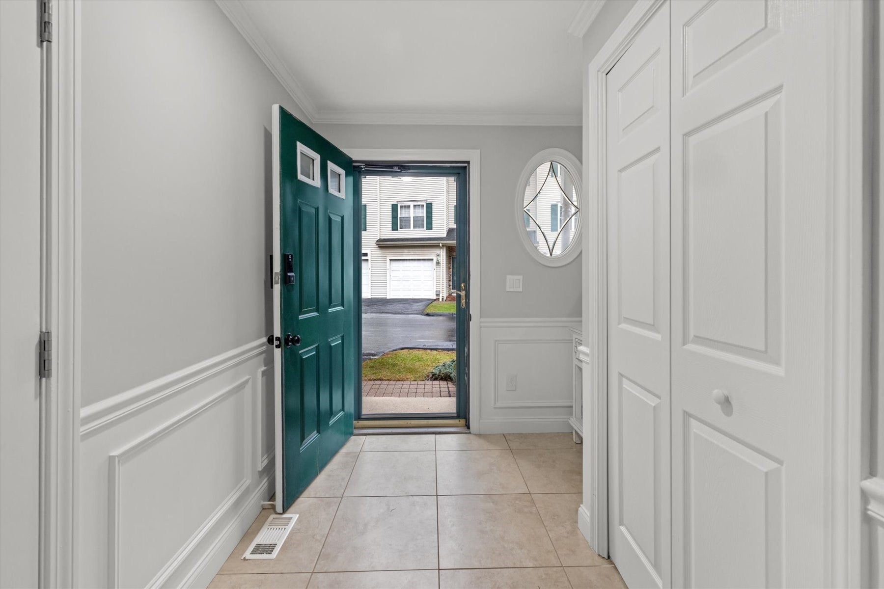 67 N Quinsigamond Ave 21