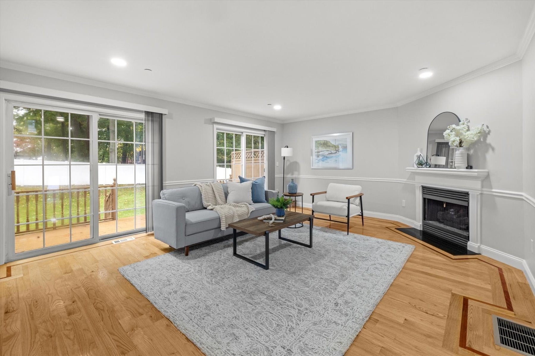 67 N Quinsigamond Ave 21