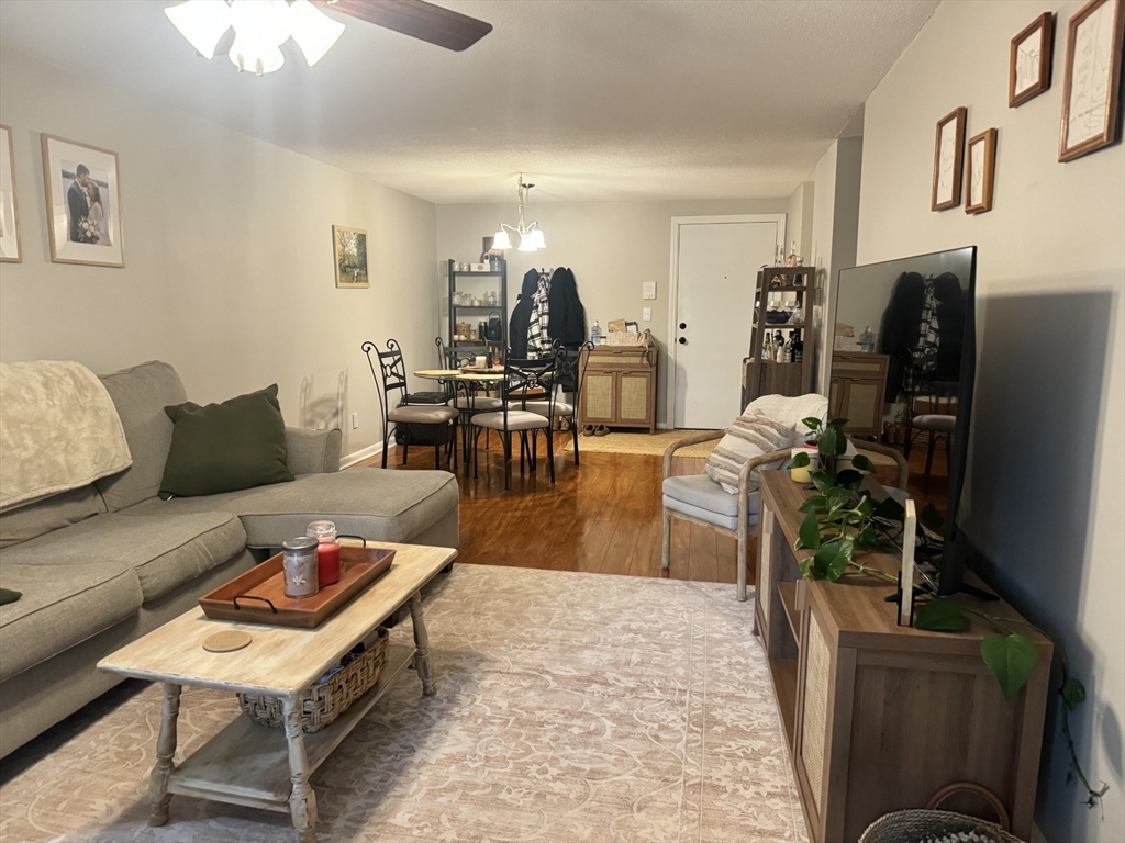200 Manning Street 18C