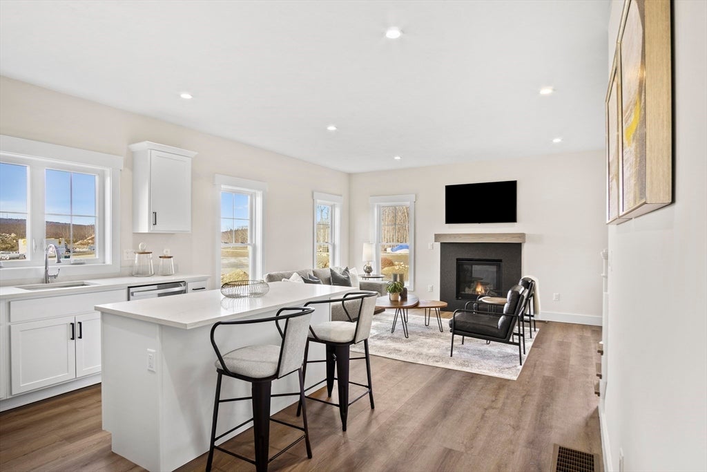 18 Chartwell #49, Worcester, MA, 18 Chartwell #49, Worcester, MA Photo #8