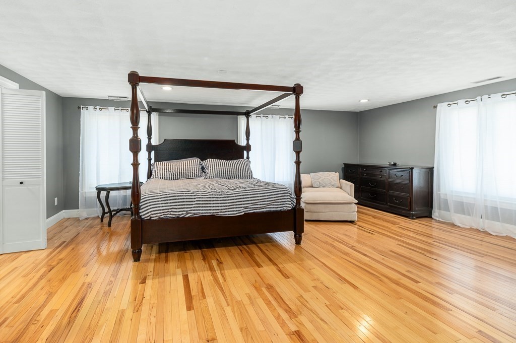 20 Landers Rd, Stoneham, MA Photo #25