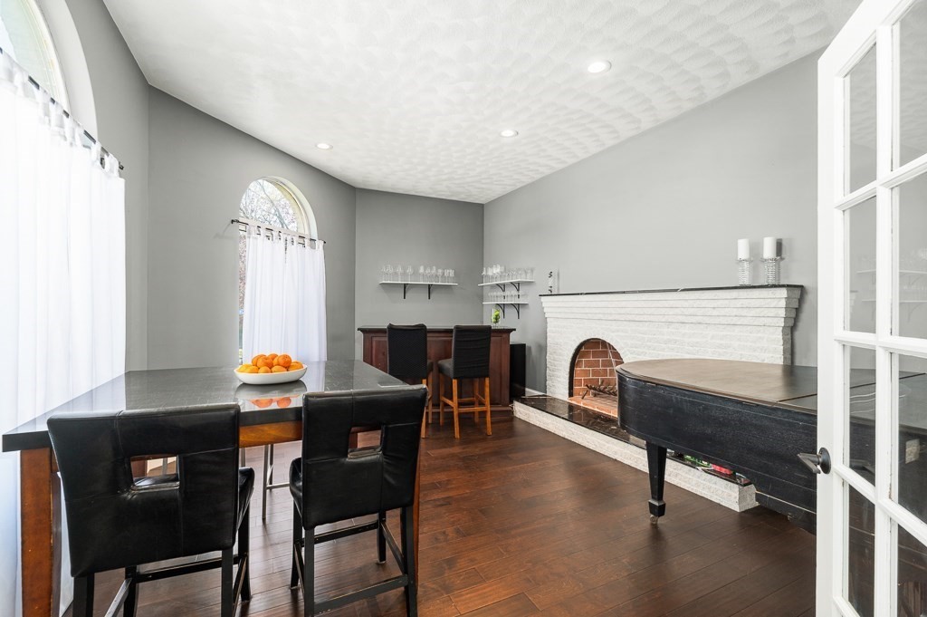 20 Landers Rd, Stoneham, MA Photo #5