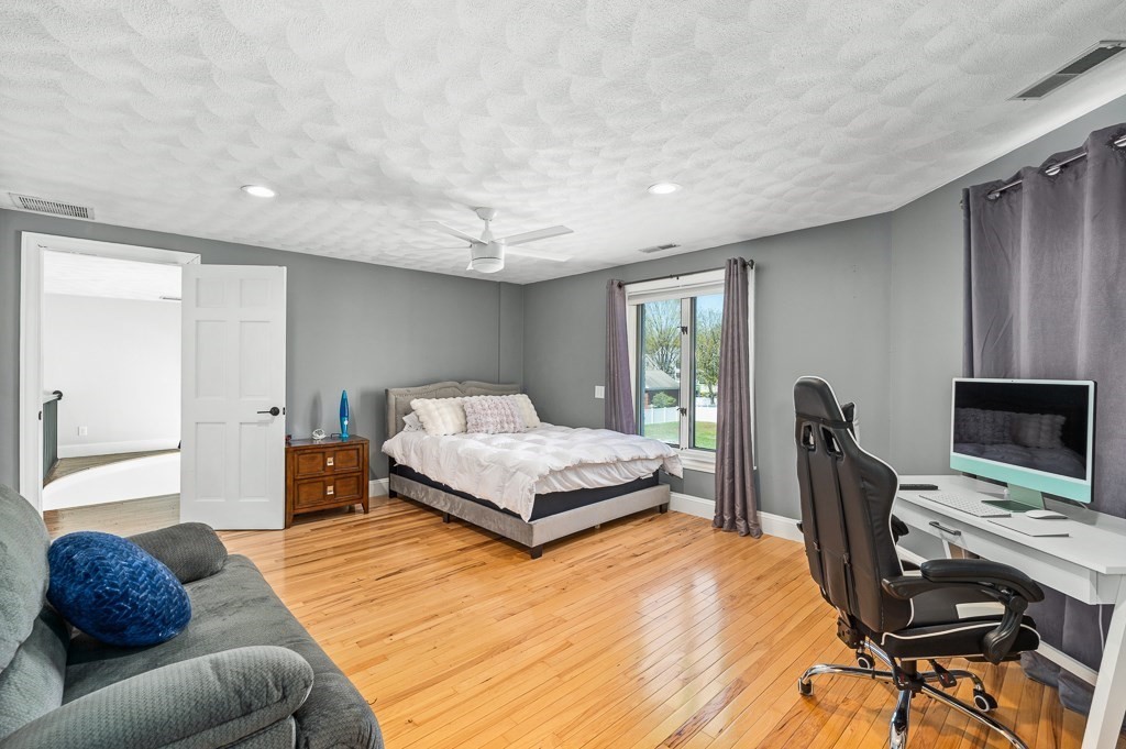 20 Landers Rd, Stoneham, MA Photo #21