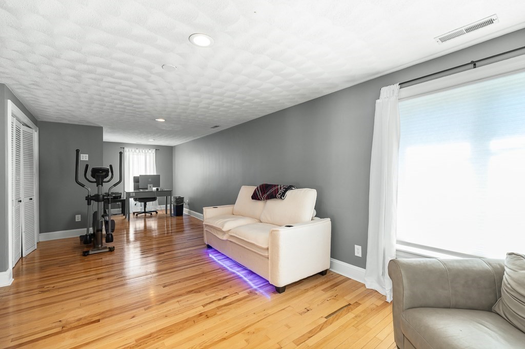 20 Landers Rd, Stoneham, MA Photo #23