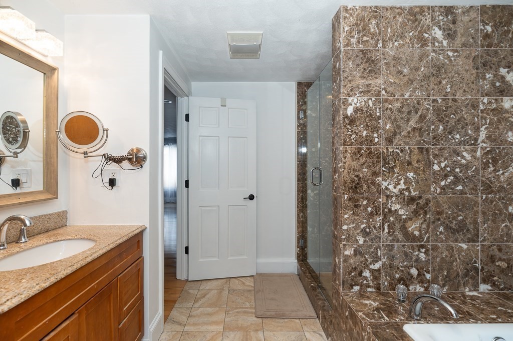 20 Landers Rd, Stoneham, MA Photo #28