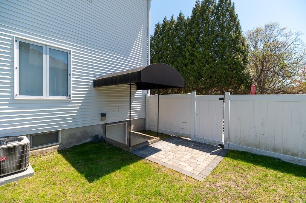 20 Landers Rd, Stoneham, MA Photo #36